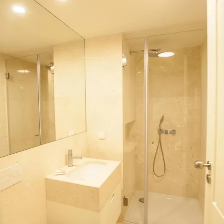 Апартаменты Flh Downtown Minimalist